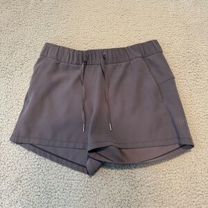 Lululemon On The Fly Short Woven 2.5" Black  Womens 8 Activewear